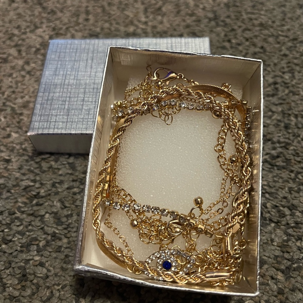 Elegant Gold-Tone Jewelry Set